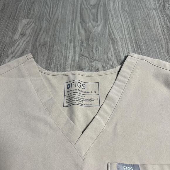 FIGS Scrub Set - Picture 4 of 8